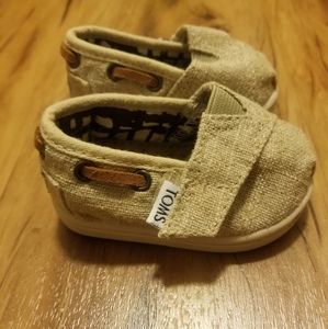 Toms infant canvas shoes